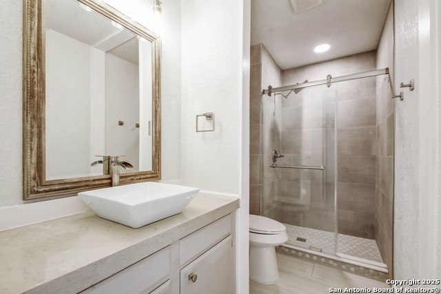 Image 23 of 26 For 8021 Harper Valley