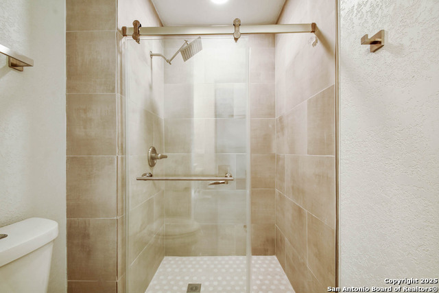 Image 24 of 26 For 8021 Harper Valley