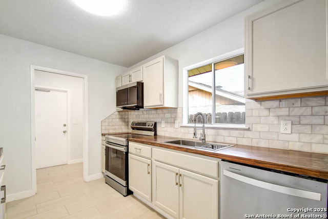 Image 7 of 26 For 8021 Harper Valley