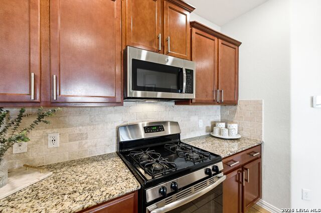 Image 18 of 50 For 6151 Akin Elm