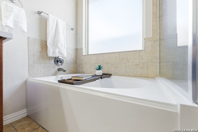 Image 25 of 50 For 6151 Akin Elm