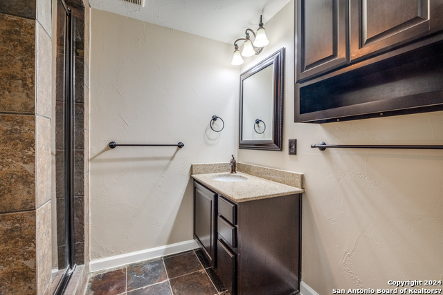 Image 17 of 30 For 419 Moursund Blvd