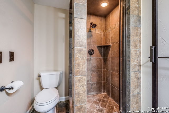 Image 18 of 30 For 419 Moursund Blvd