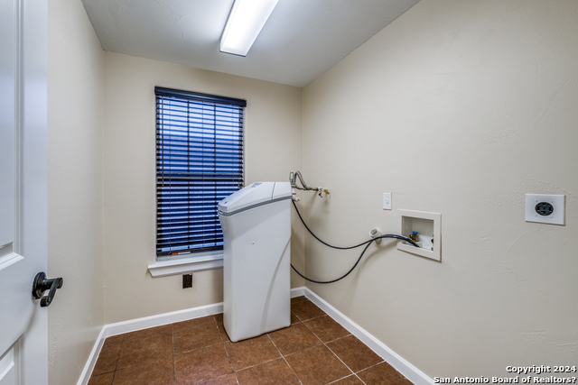 Image 19 of 30 For 419 Moursund Blvd