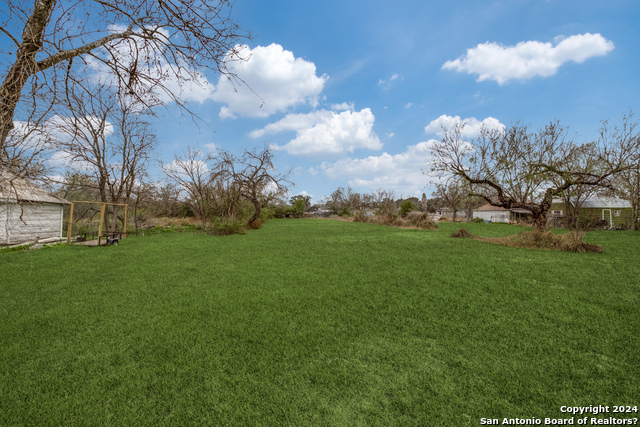 Image 24 of 30 For 419 Moursund Blvd