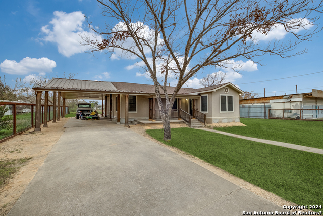 Image 3 of 30 For 419 Moursund Blvd