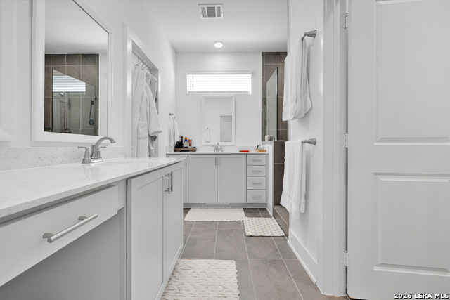 Image 22 of 38 For 8851 Oakland  Unit 36