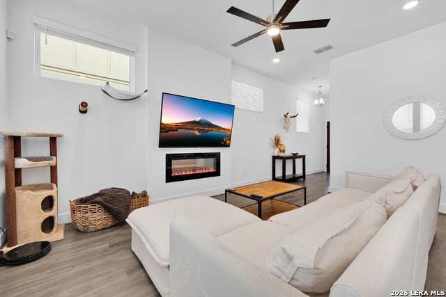 Image 6 of 38 For 8851 Oakland  Unit 36