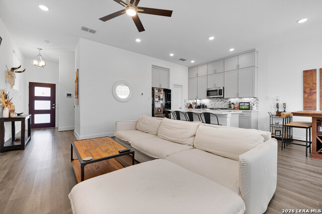 Image 8 of 38 For 8851 Oakland  Unit 36