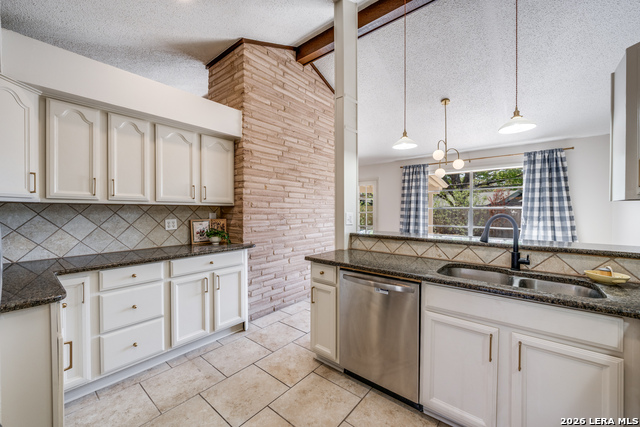 Image 12 of 25 For 626 Moorside