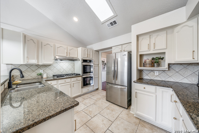 Image 13 of 25 For 626 Moorside