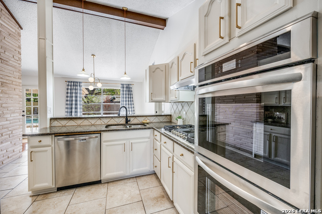 Image 14 of 25 For 626 Moorside