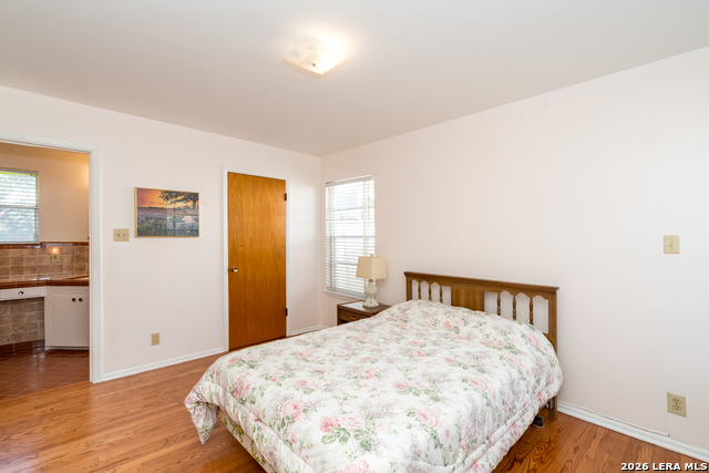 Image 21 of 46 For 11122 Cedar Elm