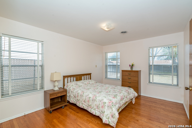 Image 24 of 46 For 11122 Cedar Elm