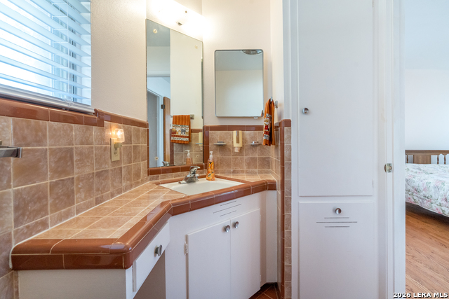 Image 26 of 46 For 11122 Cedar Elm