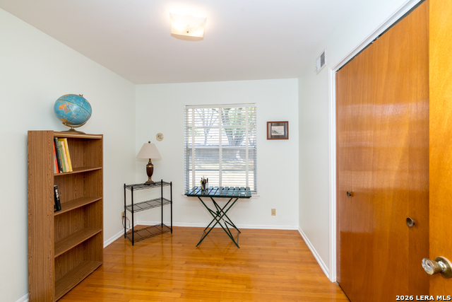 Image 28 of 46 For 11122 Cedar Elm