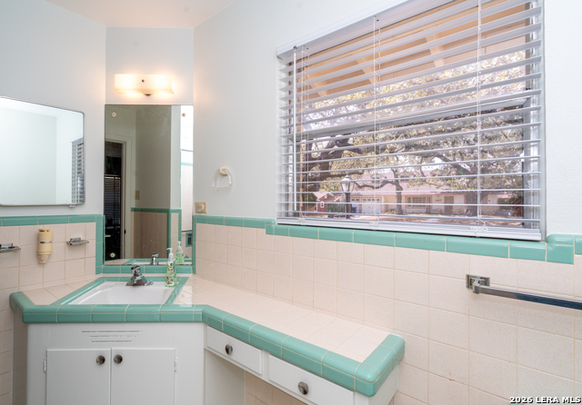 Image 33 of 46 For 11122 Cedar Elm