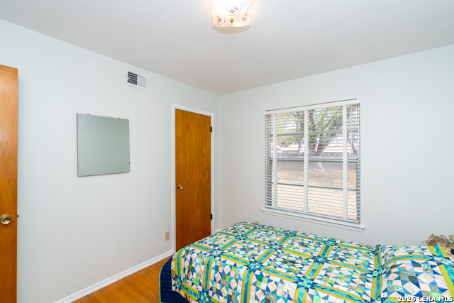 Image 36 of 46 For 11122 Cedar Elm