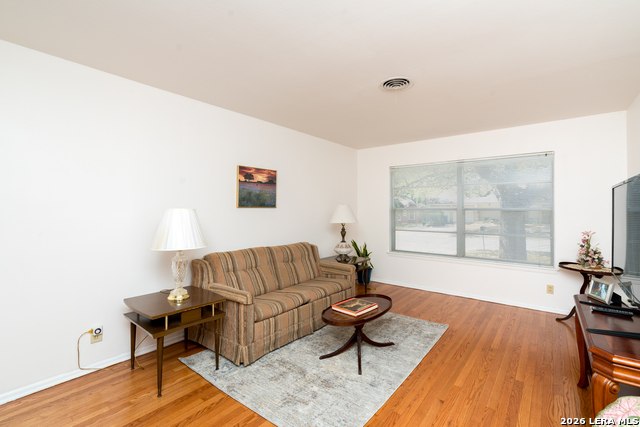 Image 6 of 46 For 11122 Cedar Elm