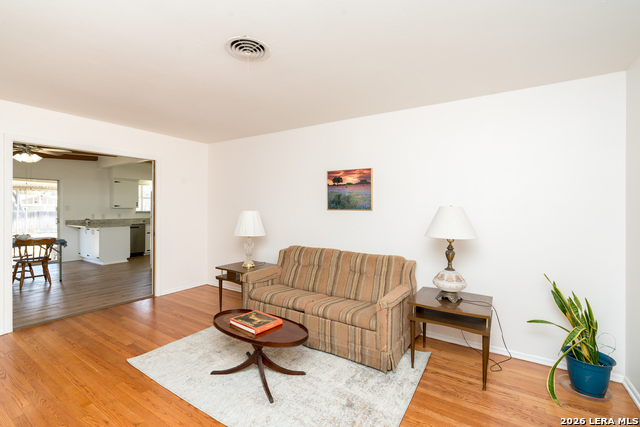 Image 7 of 46 For 11122 Cedar Elm