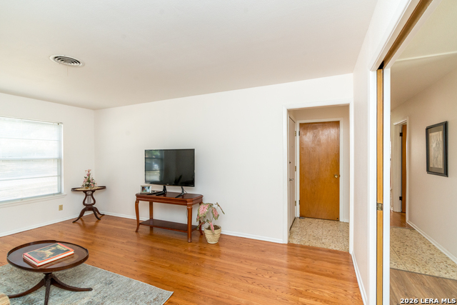 Image 8 of 46 For 11122 Cedar Elm