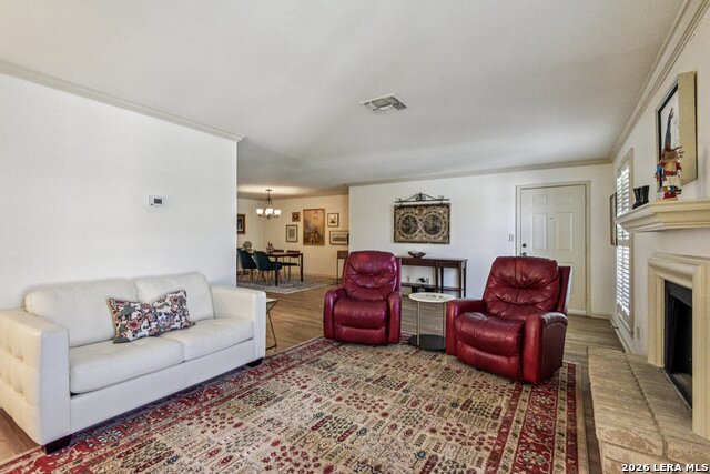 Image 12 of 49 For 2611 Eisenhauer  1403