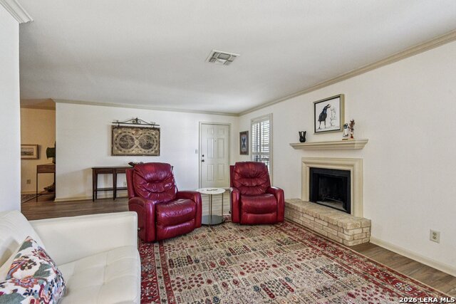 Image 2 of 49 For 2611 Eisenhauer  1403