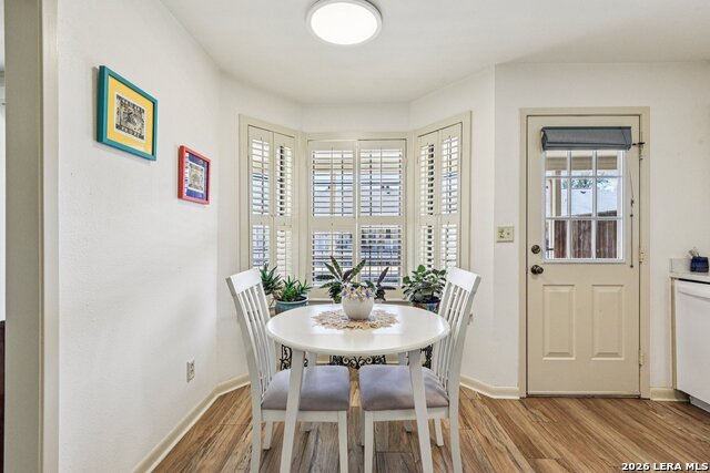 Image 23 of 49 For 2611 Eisenhauer  1403