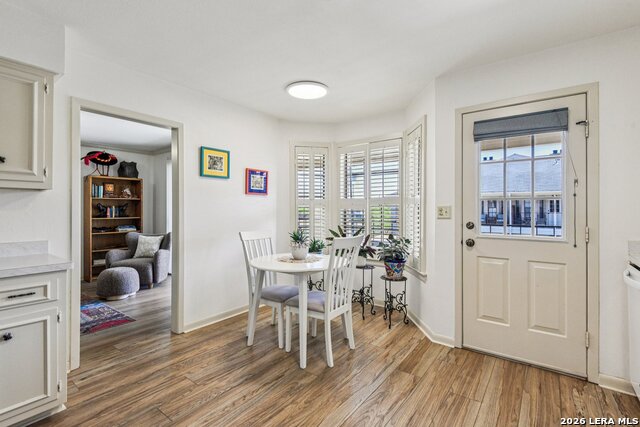 Image 27 of 49 For 2611 Eisenhauer  1403