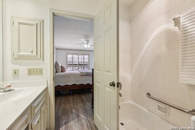 Image 38 of 49 For 2611 Eisenhauer  1403