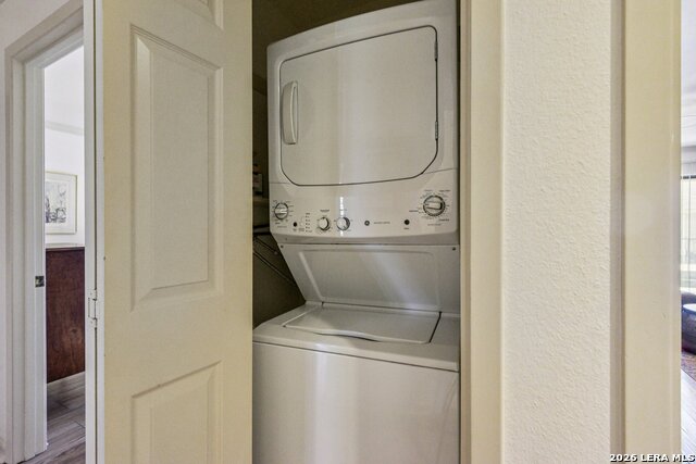 Image 42 of 49 For 2611 Eisenhauer  1403