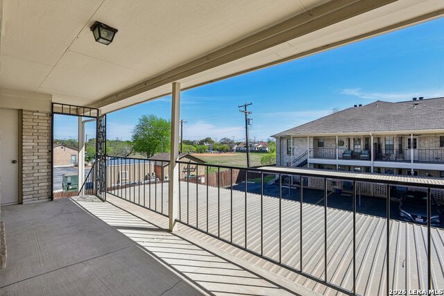 Image 44 of 49 For 2611 Eisenhauer  1403