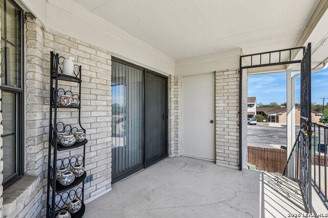 Image 5 of 49 For 2611 Eisenhauer  1403