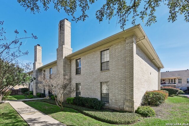 Image 6 of 49 For 2611 Eisenhauer  1403