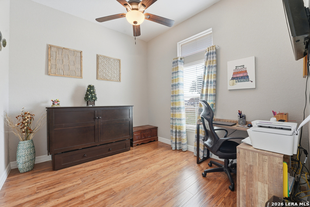 Image 13 of 32 For 149 Short Meadow Dr W