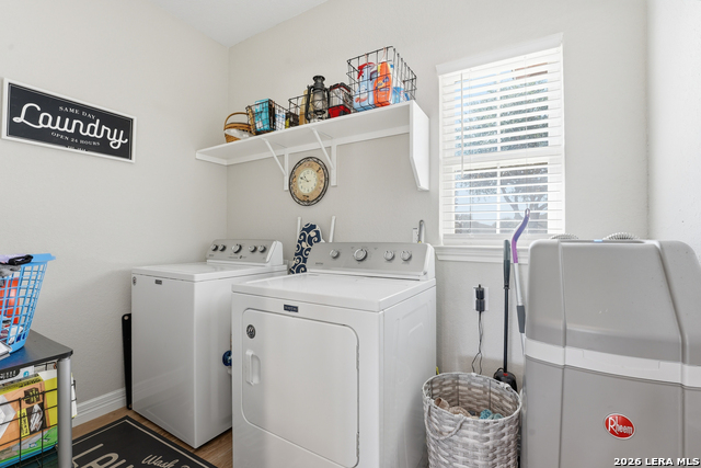 Image 17 of 32 For 149 Short Meadow Dr W