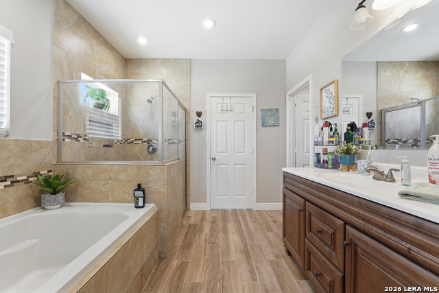 Image 9 of 32 For 149 Short Meadow Dr W