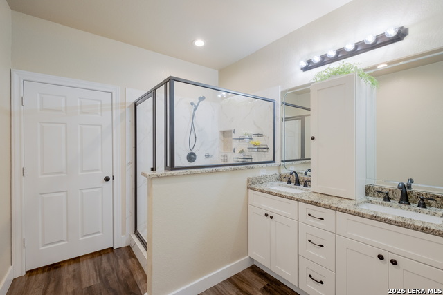 Image 17 of 29 For 8366 Ventura Blvd