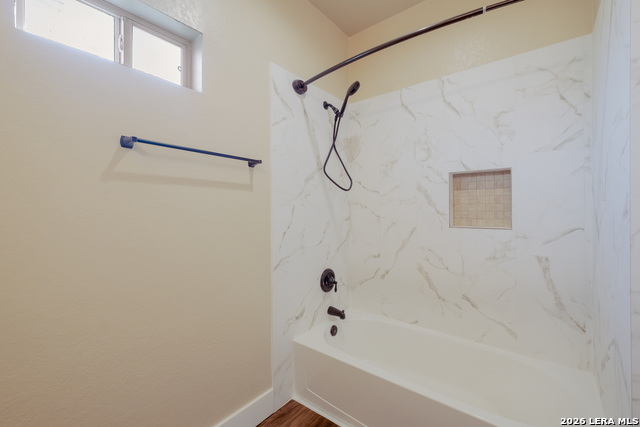 Image 21 of 29 For 8366 Ventura Blvd