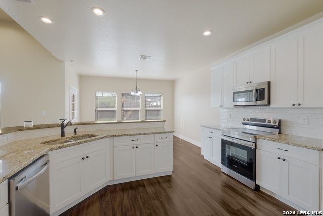 Image 9 of 29 For 8366 Ventura Blvd