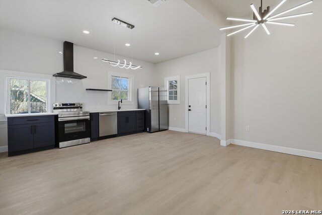 Image 10 of 28 For 530 Carson St E