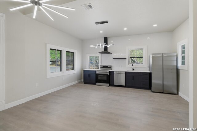 Image 11 of 28 For 530 Carson St E