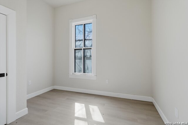 Image 15 of 28 For 530 Carson St E