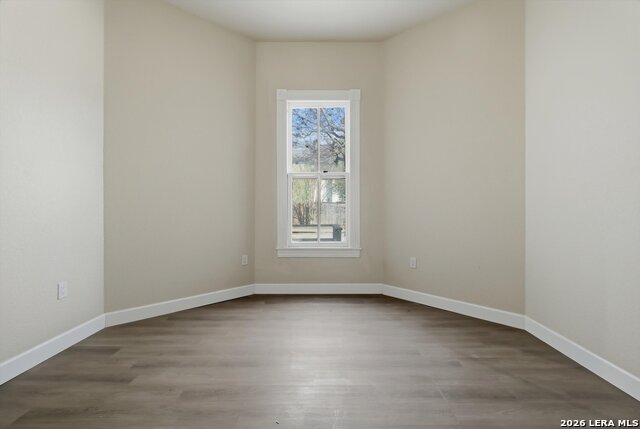 Image 17 of 28 For 530 Carson St E