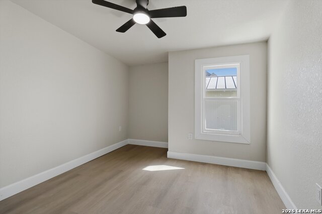 Image 19 of 28 For 530 Carson St E