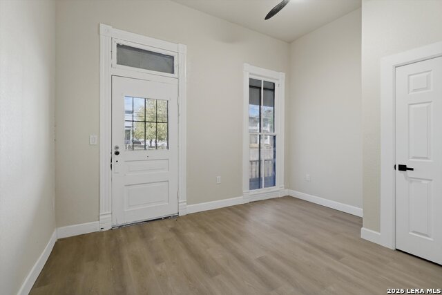 Image 5 of 28 For 530 Carson St E