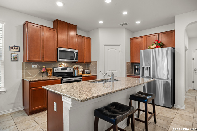 Listing photo id 8 for 7347 Bluebonnet Bay