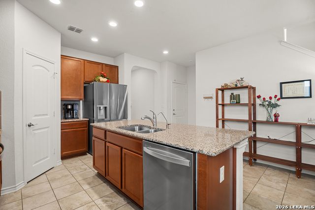 Listing photo id 9 for 7347 Bluebonnet Bay