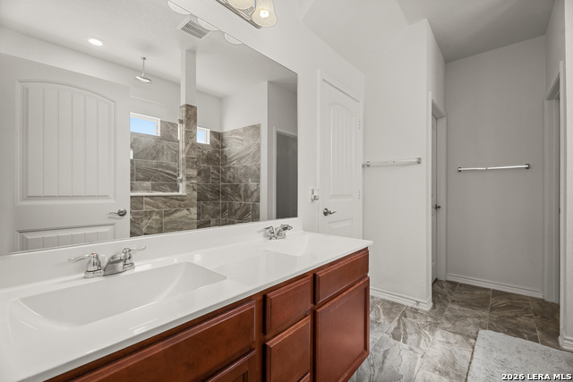 Listing photo id 19 for 7347 Bluebonnet Bay