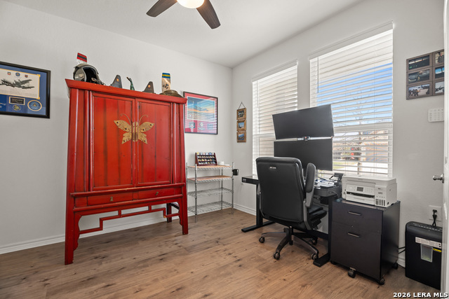 Listing photo id 29 for 7347 Bluebonnet Bay